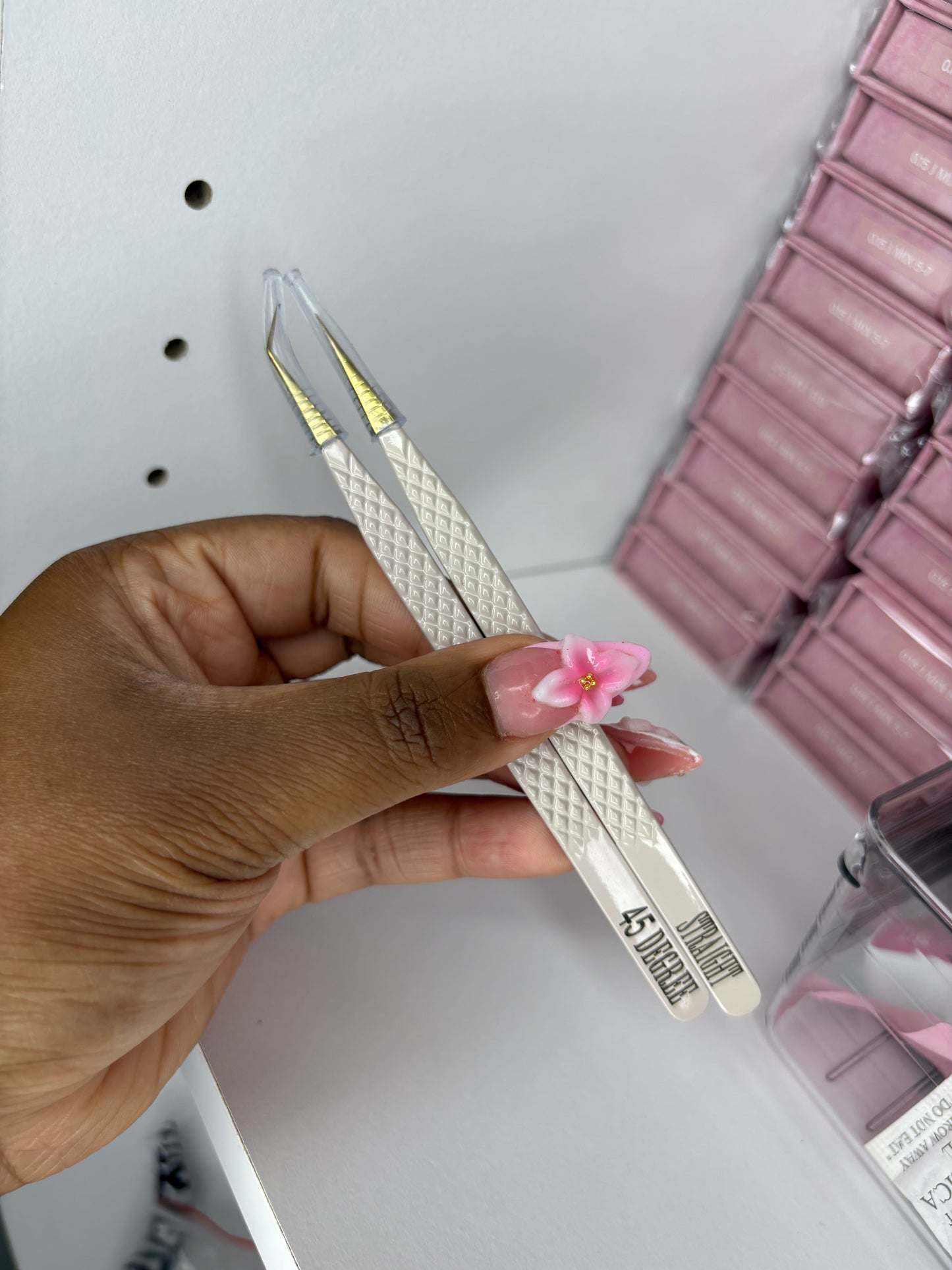 Fiber Tip Lash Tweezers