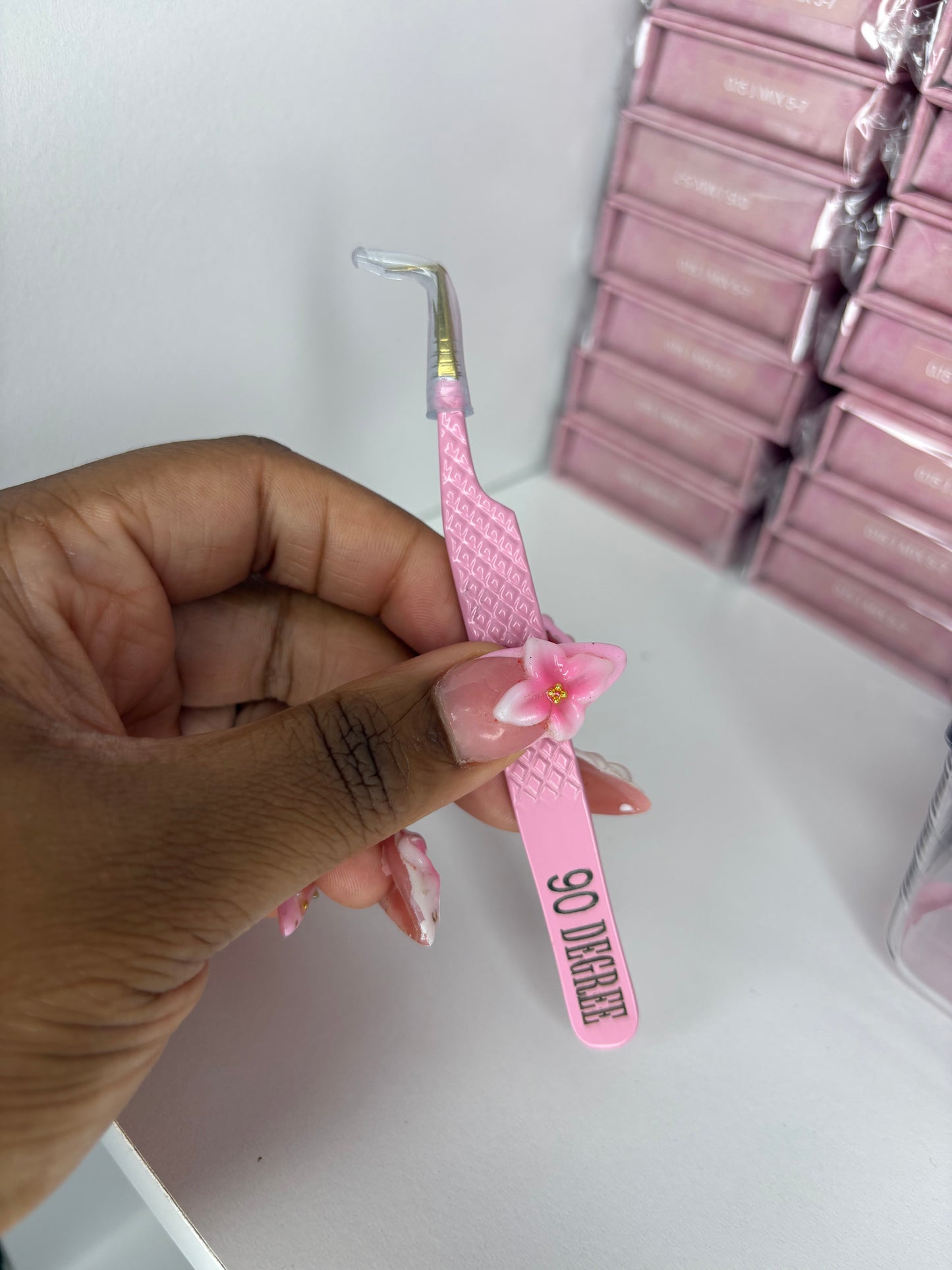 Fiber Tip Lash Tweezers